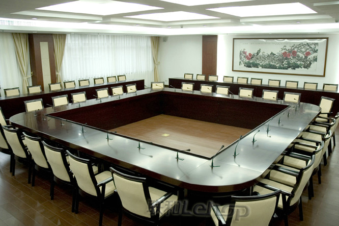 四方形會(huì)議桌